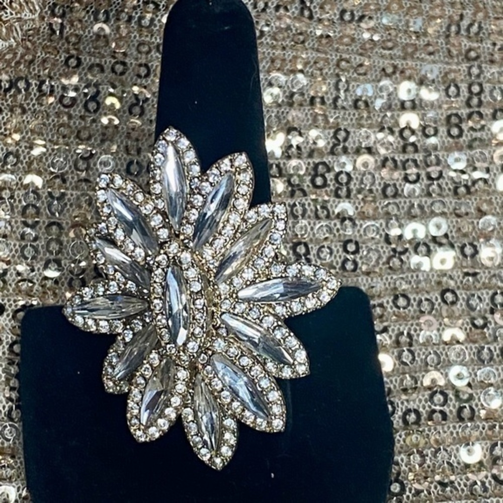 🌸Silver SAKS 5th Ave Statement Ring🌸